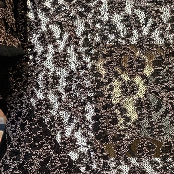 DIVINE U.S.A. Cropped Camisole - Picture 5 of 5